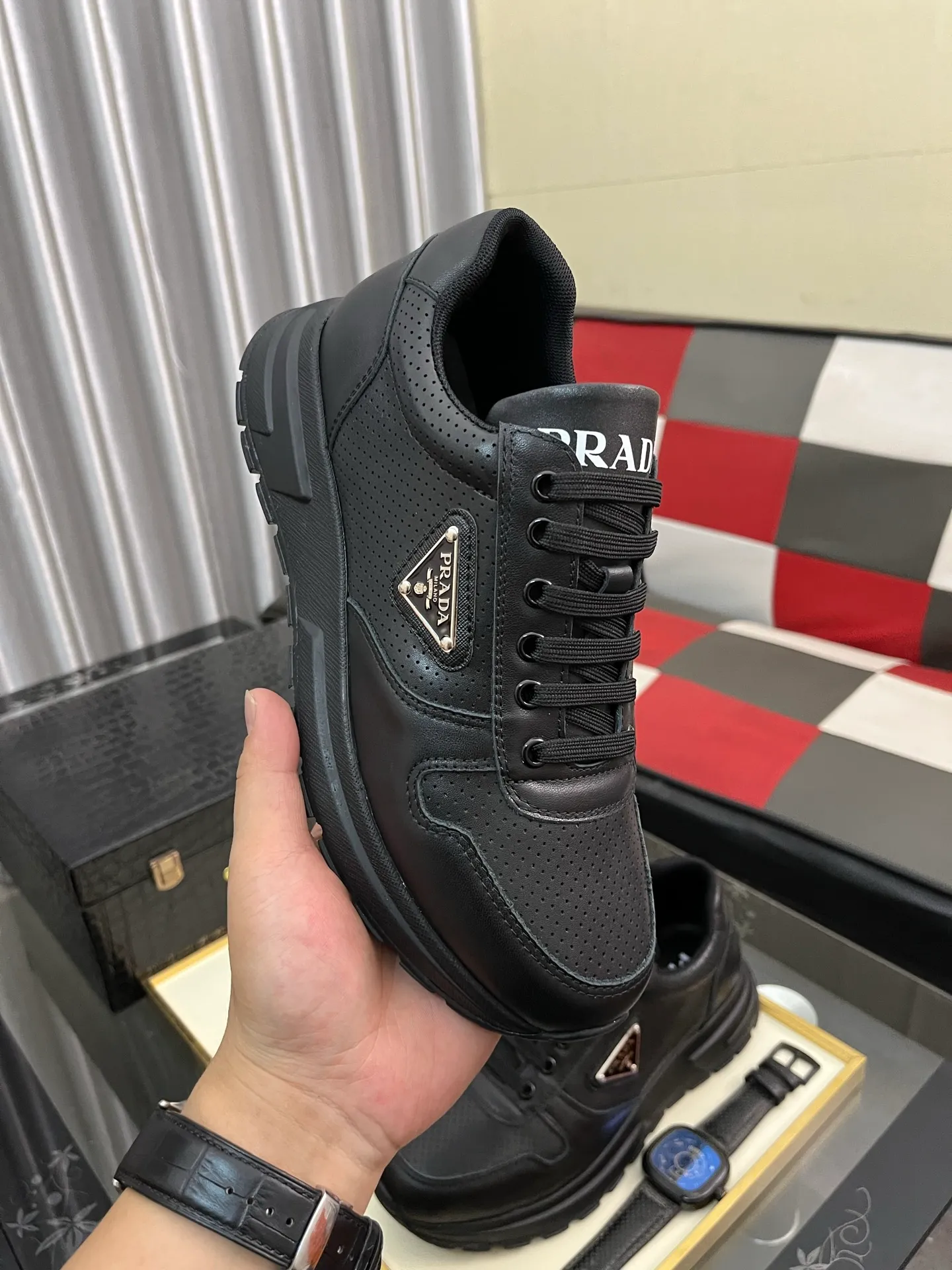 Men's shoes 💰420⌚️⌚️【PRADA】Prada - high-end quality original order 🔍🔍🔍 casual sports shoes - upper: 🔝 Nappa calfskin, brand hollow mesh hot reflective technology, tongue injection brand logo - lining: water-dyed cowhide - outsole: ultra-light TPU foam rubber; molded outsole -Ultra-high quality control and fine workmanship: highlighted (high-end, extravagance, and class) -Size: 38-443️⃣colors available